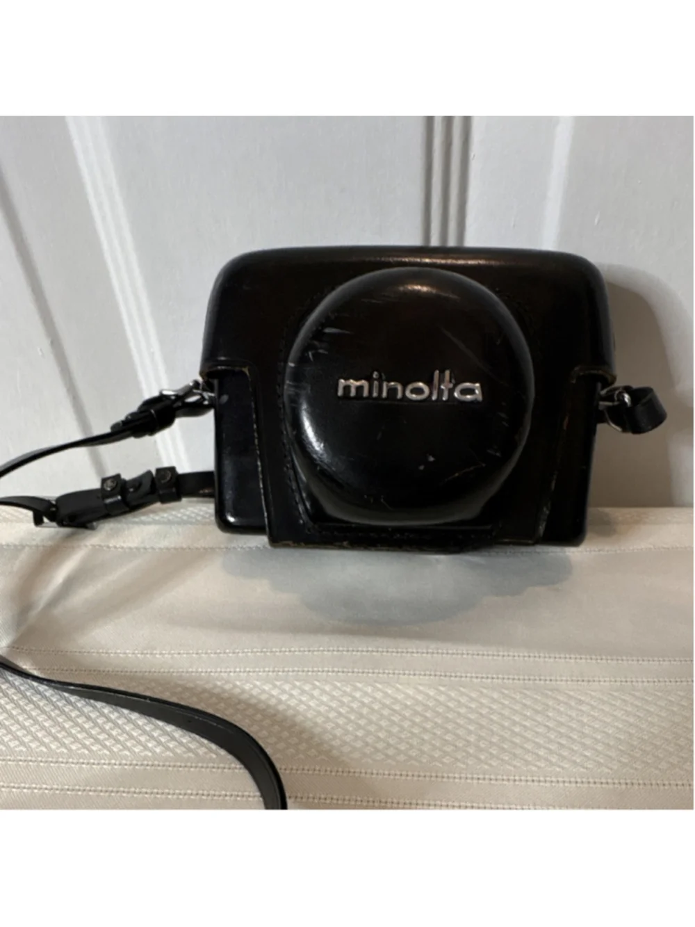 Minolta Autopak 700 Rangefinder Camera Rokkor 38mm f/2.8 Lens with Case